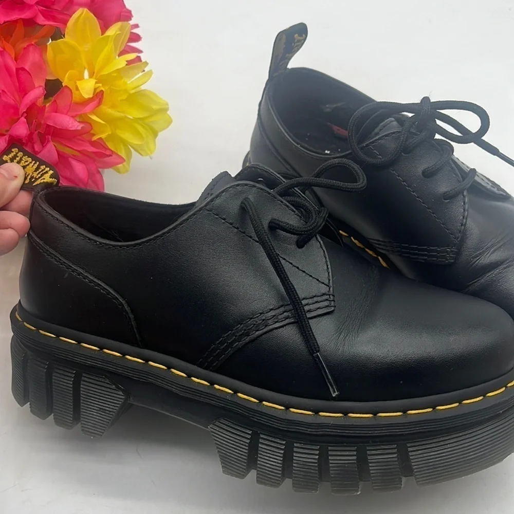 Dr. Martens NWOT Audrick 3 Eye Shoe Platform Oxford EU Size 41 DOC4729